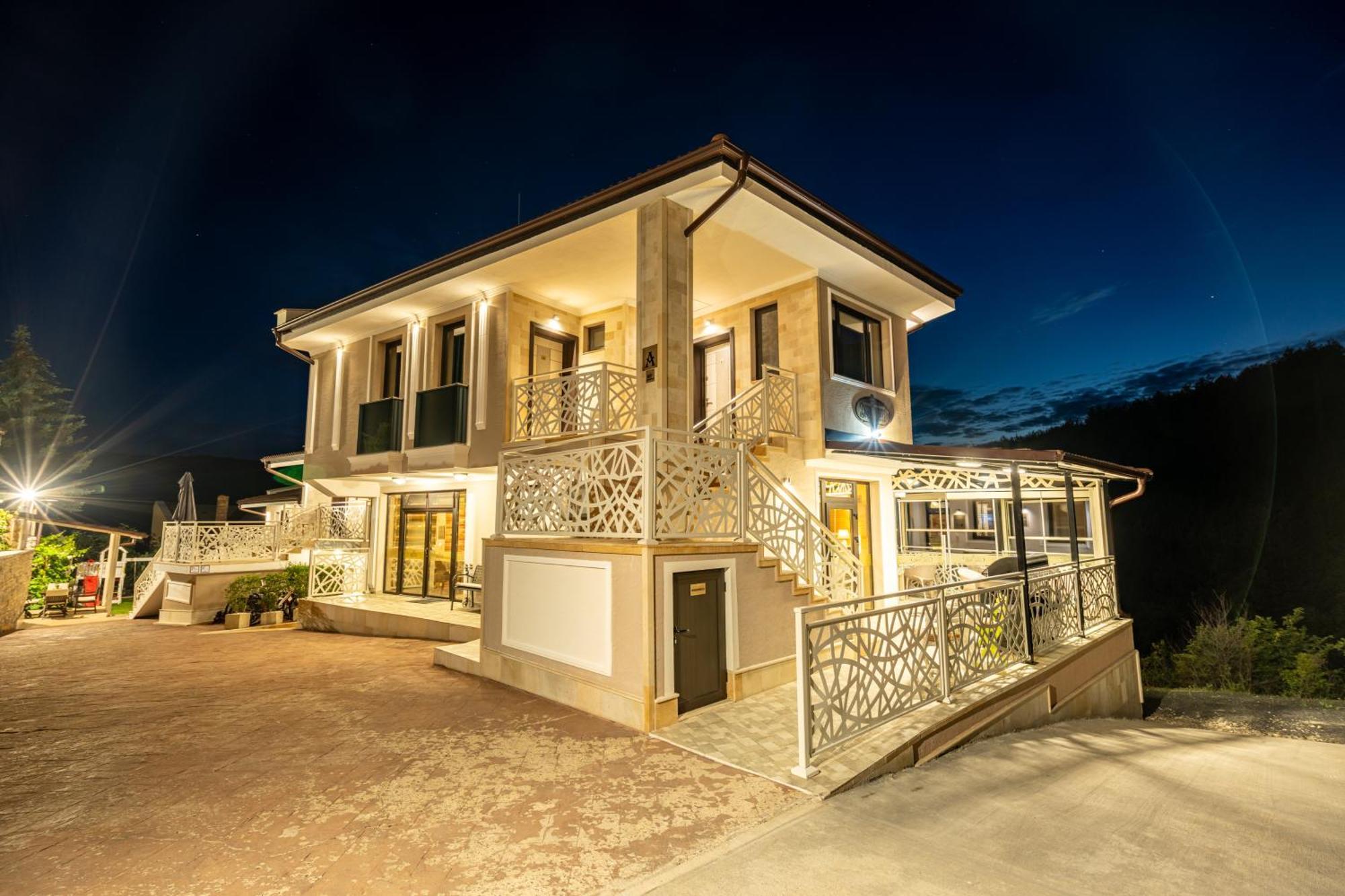 Club Houses Stefvall غلافاتارتسي المظهر الخارجي الصورة